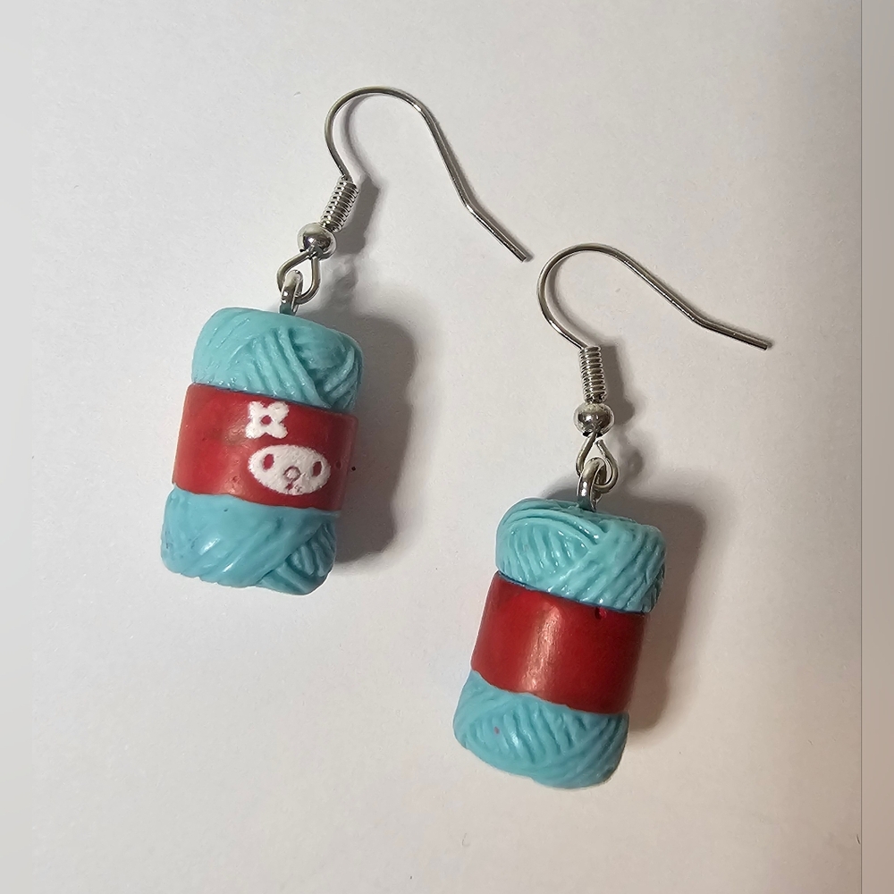 Yarn Earrings NIP